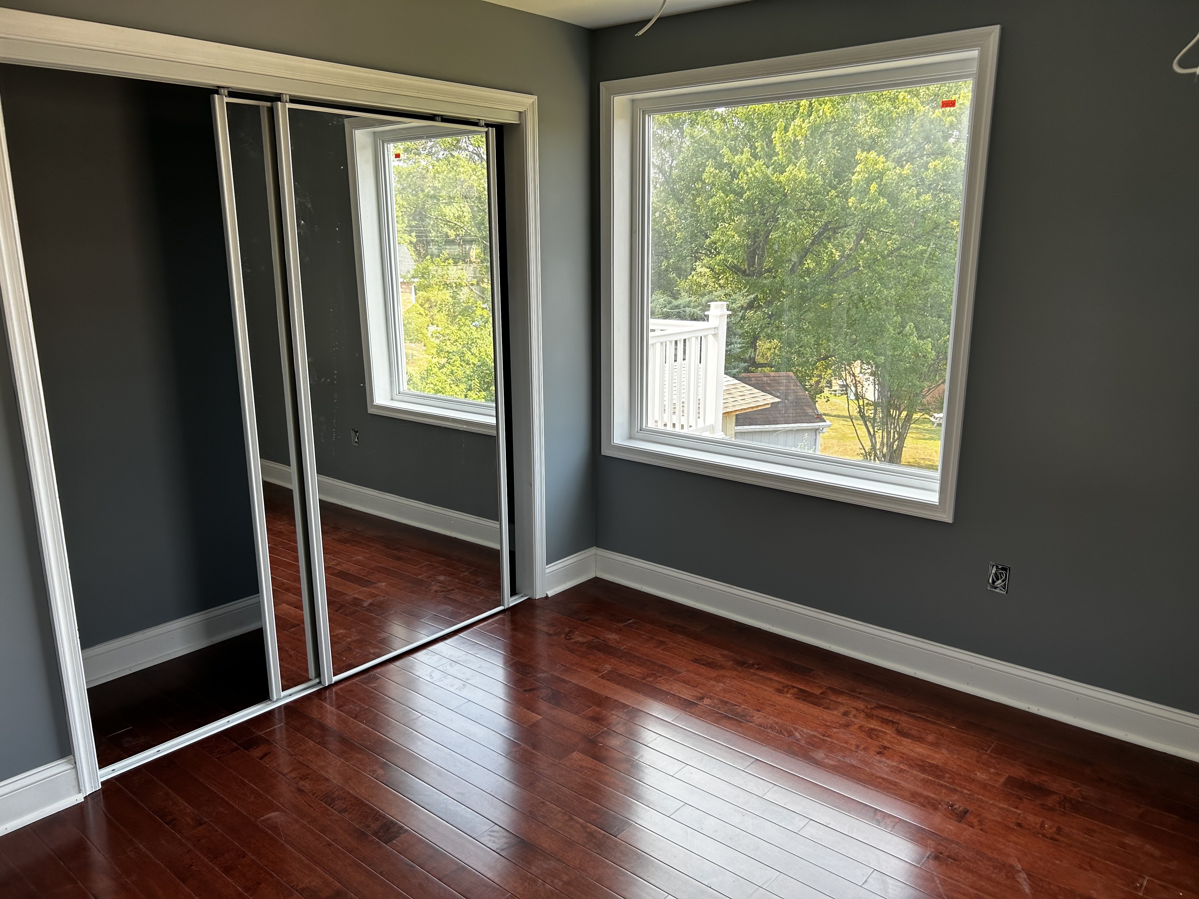 Living Space & Hardwood Floors