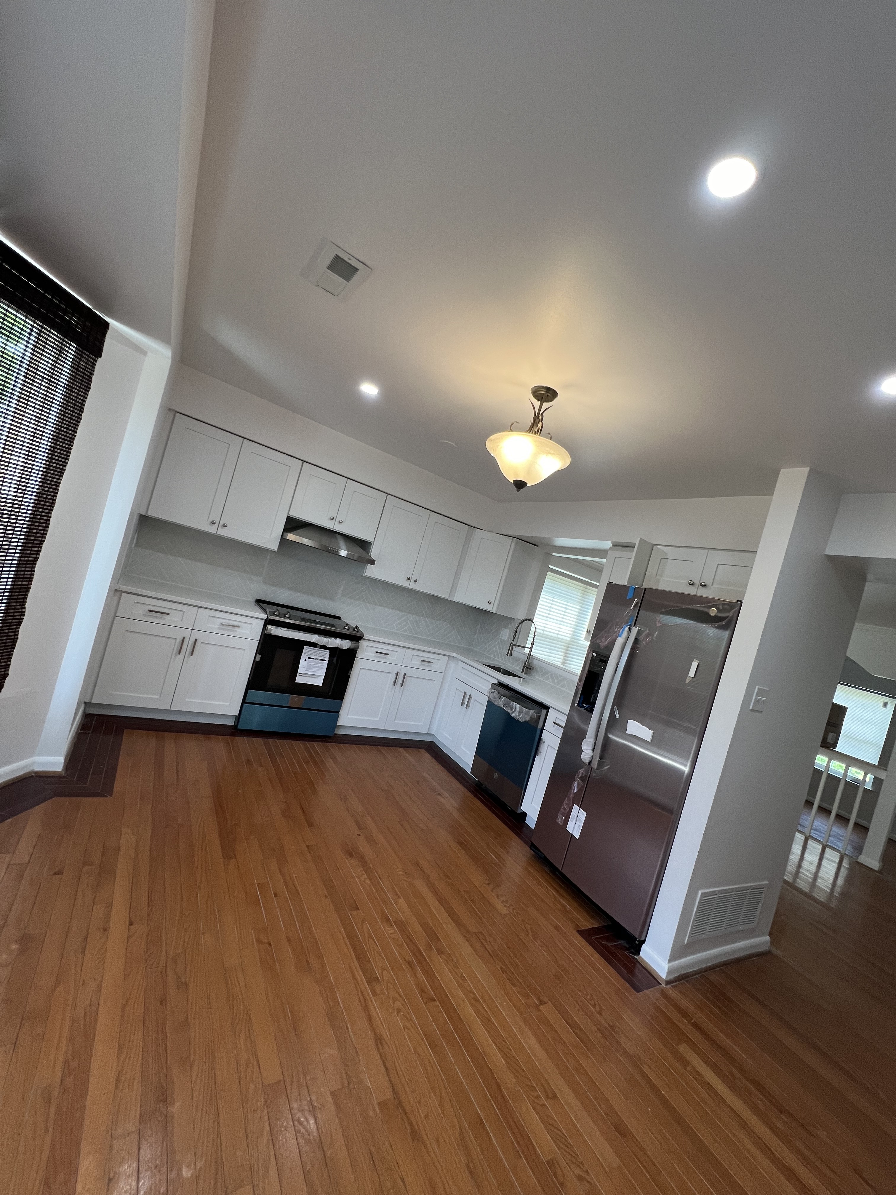 Kitchen & Living Open Concept